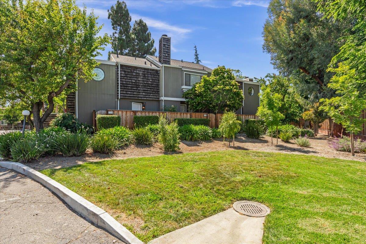 1176 Bird AVE
