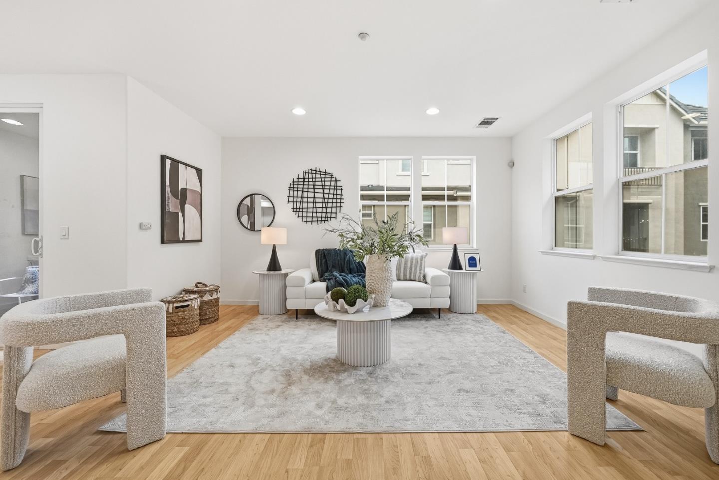 1099 Westbury DR - Interior