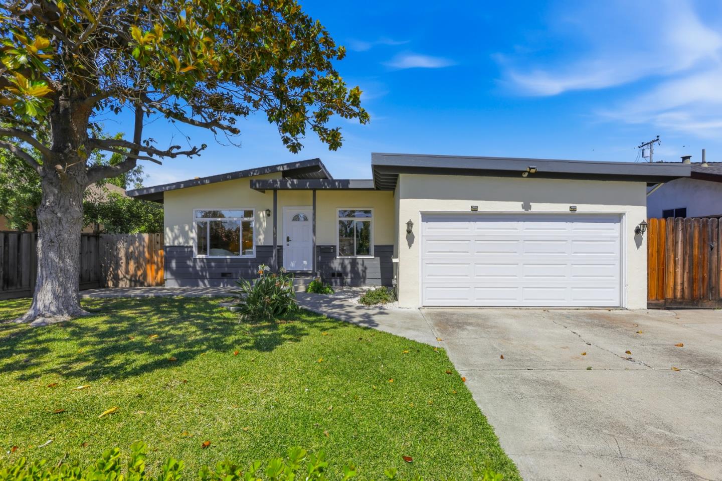 488 Lochridge DR