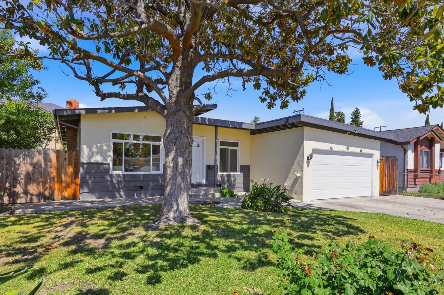 488 Lochridge DR - Interior