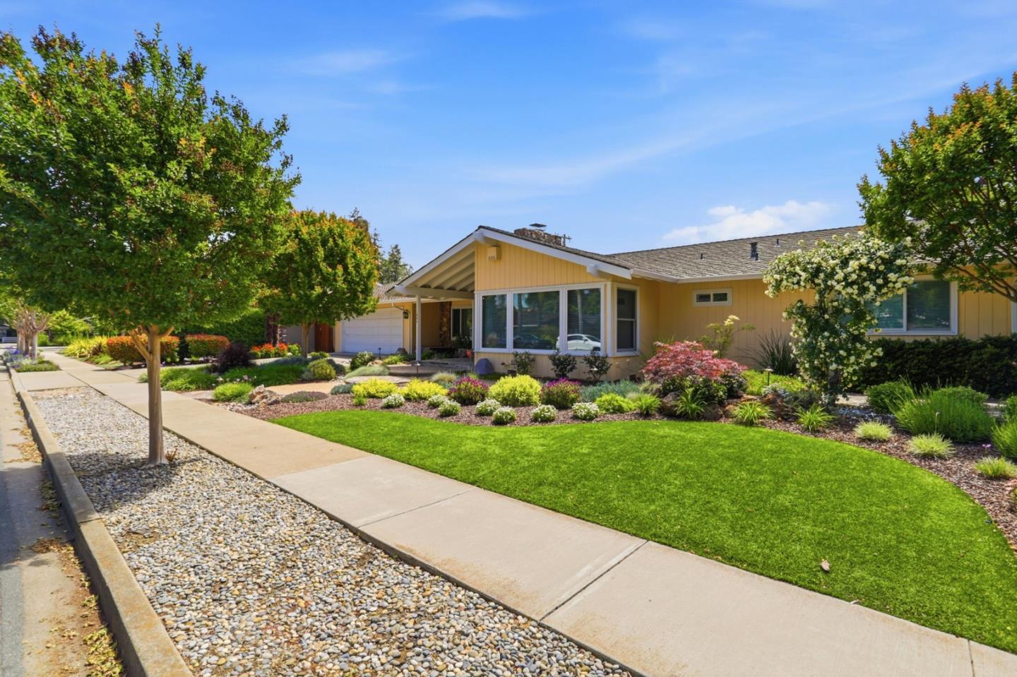 1844 Arroyo Seco DR - Kitchen