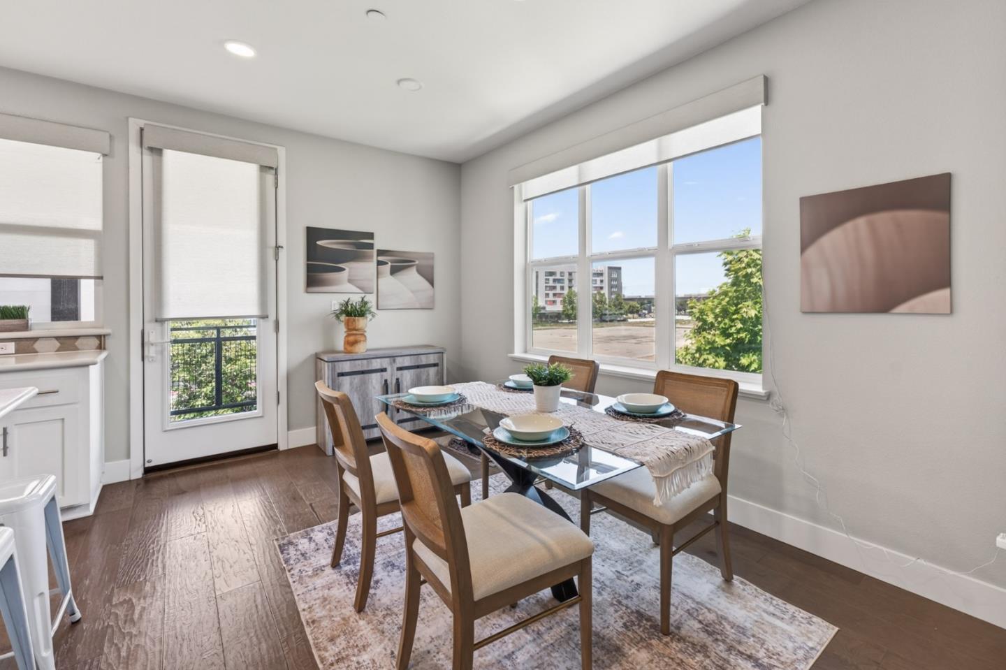 202 Market ST - Living area