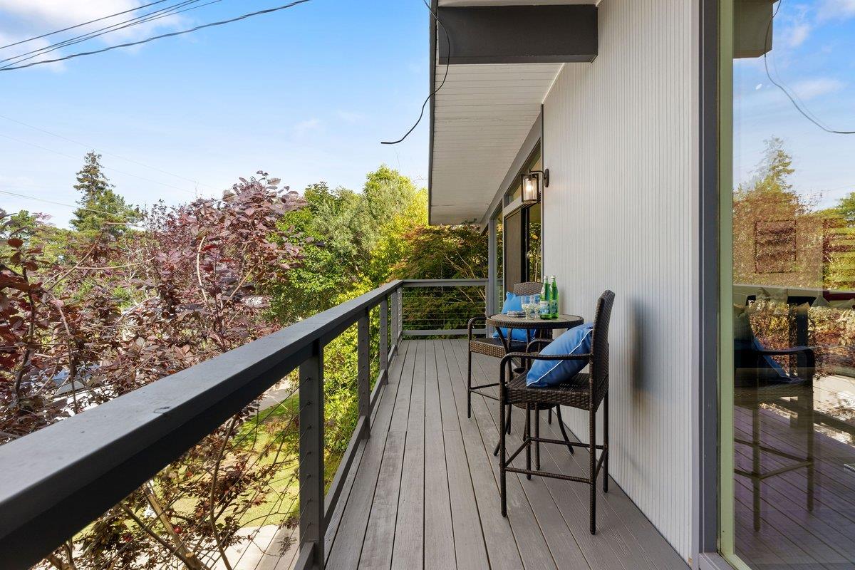 10 Laurel Hill CT - Kitchen