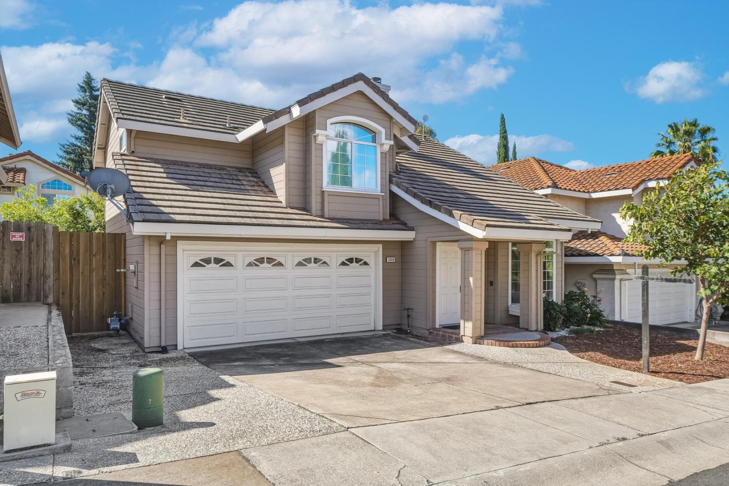 3338 Shadow Leaf DR