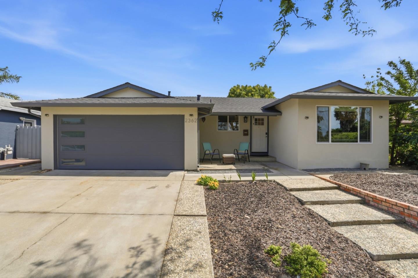 2362 Renfield WAY