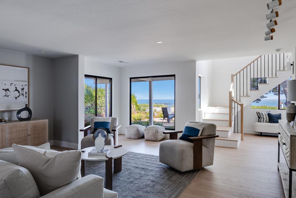 1212 W Cliff DR - Bedroom