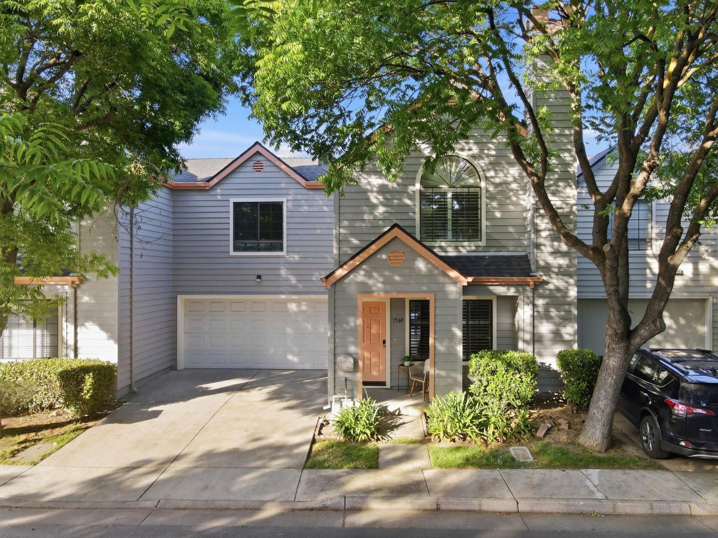 1560 Chihong DR - Interior
