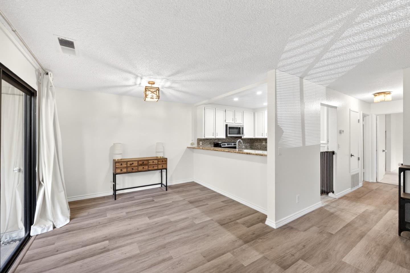 5699 Makati CIR A - Living area