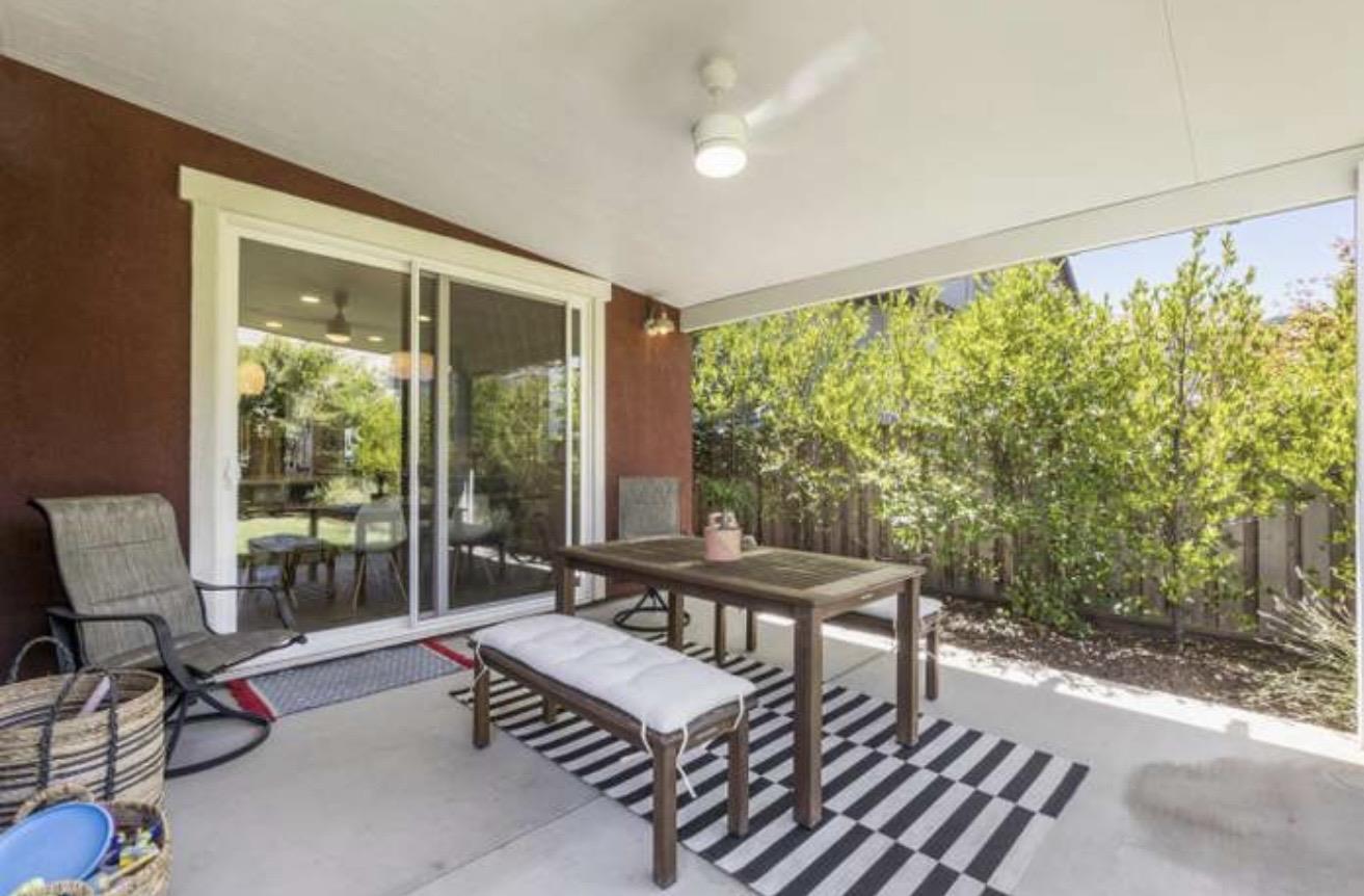 1237 Viognier WAY - Backyard